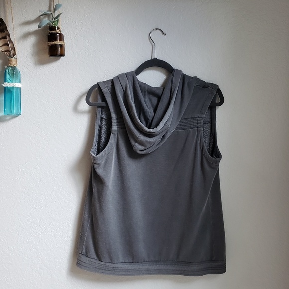 Roxy | Grey Vest w/ Hood - Picture 3 of 8